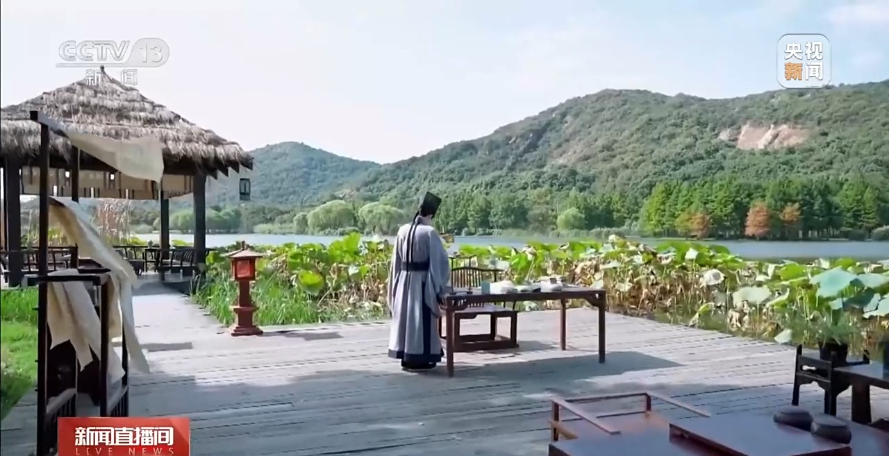 龙舟竞渡、艾草芬芳,品味诗词里的端午意象