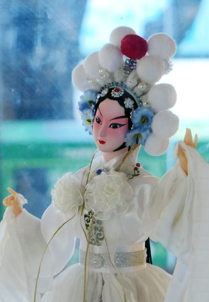 Beijing Silk Figurines