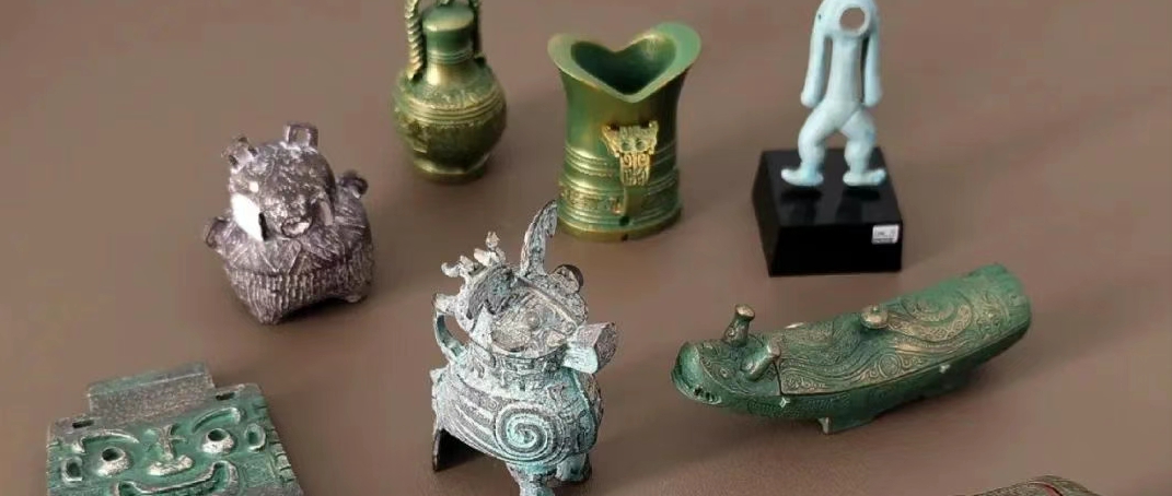 神秘青銅手“含淚”揮別好伙伴，接下來(lái)亮相的是……