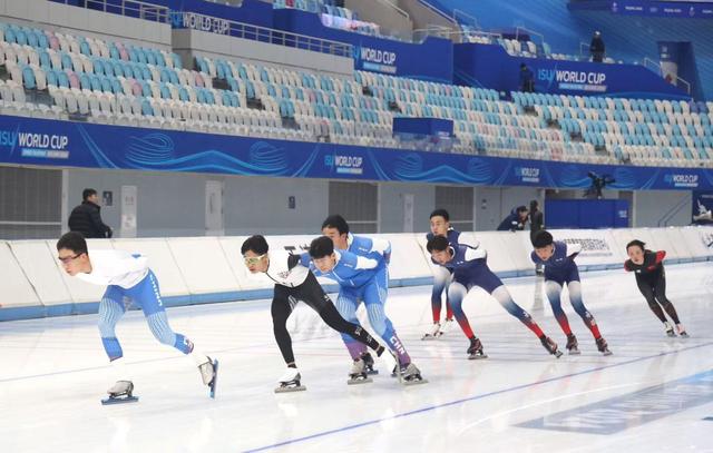 北京市民快乐冰雪季来了