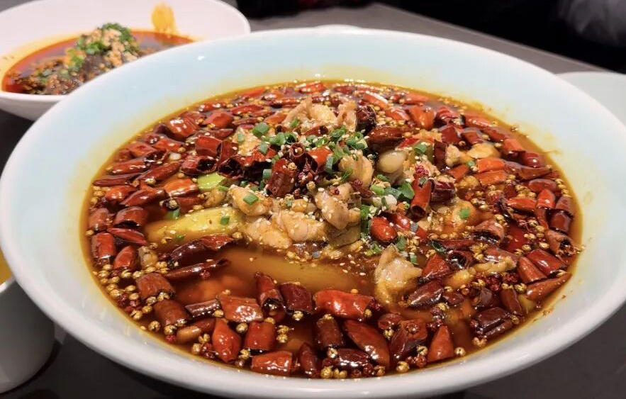 深入石景山街巷，解锁「无滤镜美食」，每一口都是生活感