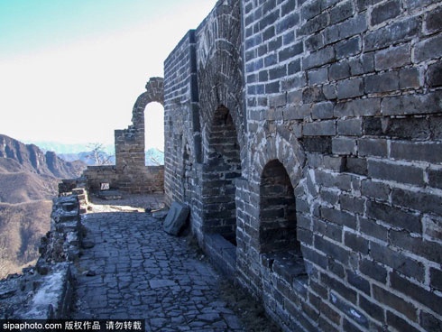 定番の万里の長城ではなく、古い「野長城」へ行こう