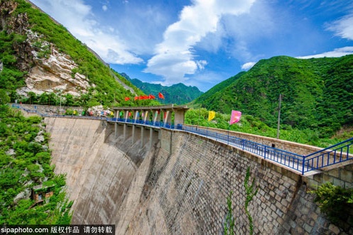 定番の万里の長城ではなく、古い「野長城」へ行こう