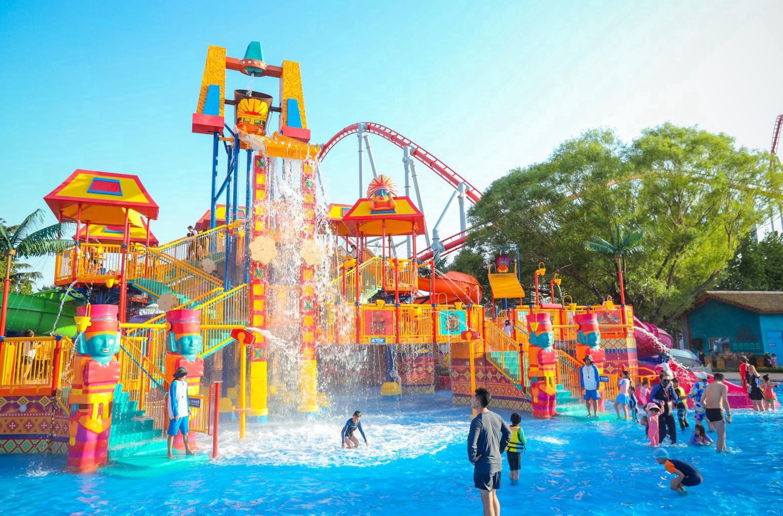 Se inauguró el Parque Acuático de la Playa Maya de Beijing Happy Valley