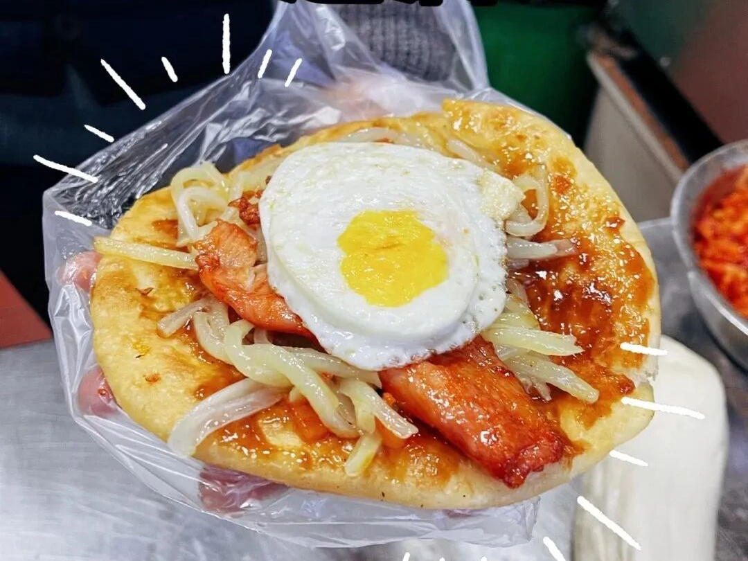 沿着7号线逛东城，解锁藏在一蔬一饭、一步一景里的“小确幸”→