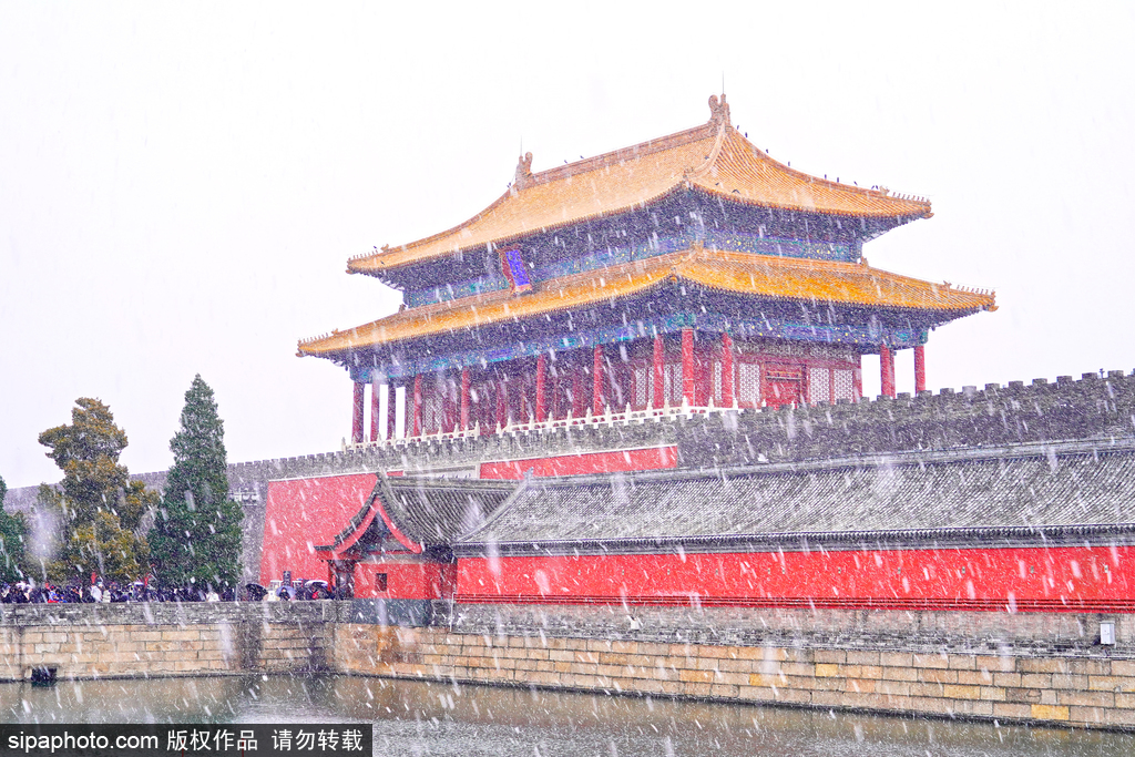 你要写北京，就不能只写北京