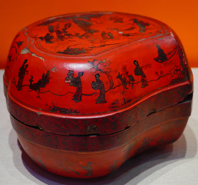 Elegant vessels for rituals: lacquerware collection exhibition