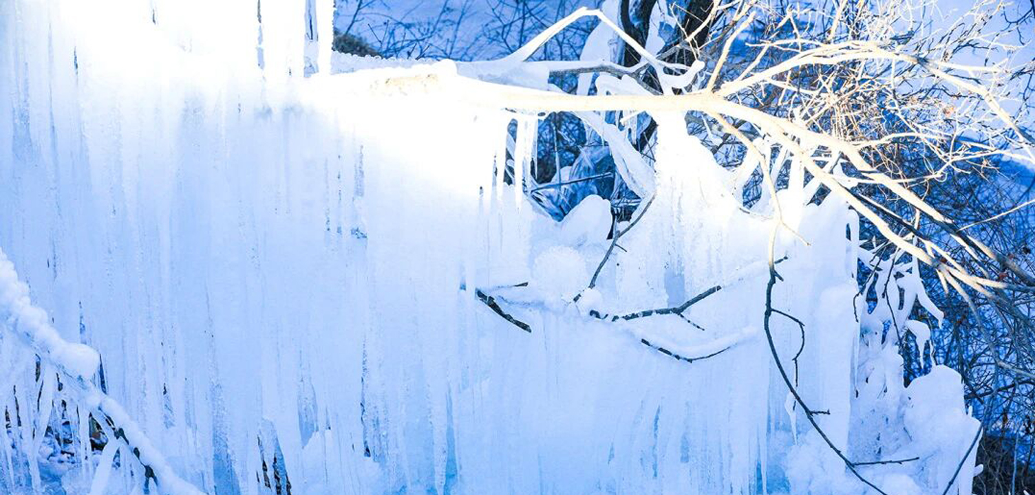 出片率100%！北京震撼冰瀑奇观上线，游客慕“冰”而来