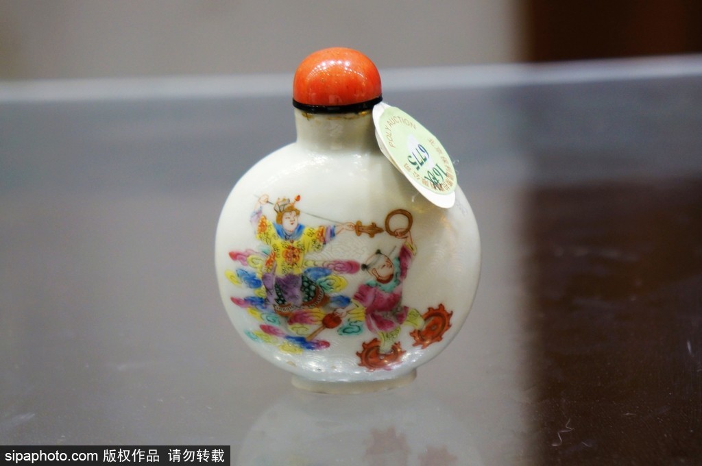 反笔作画、错笔难修——京派内画鼻烟壶亮相北京国际非遗周