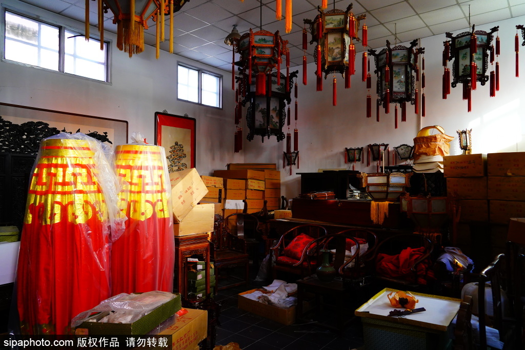 北京宫灯破圈，探访北京市美术红灯厂