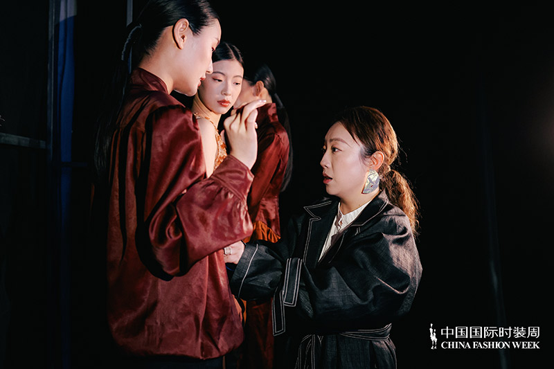 京穗联动焕新岭南非遗 “广货行天下”在京绽放时尚魅力