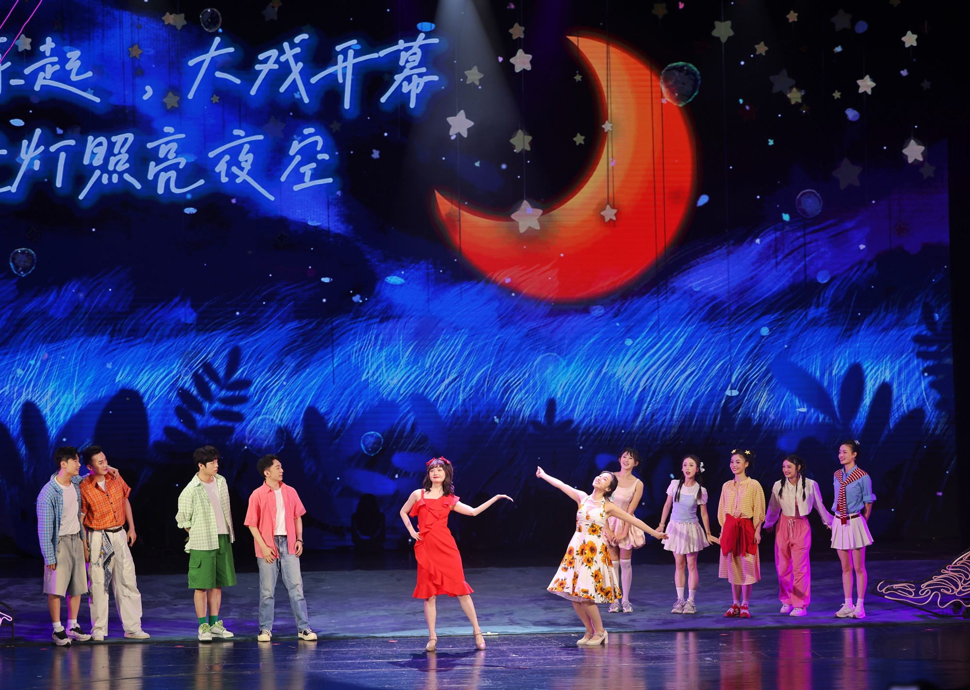 南锣鼓巷戏剧展演季来了