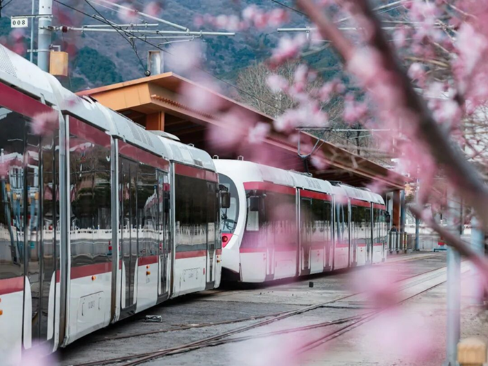 Март в Пекине: идеальное время и маршруты для поездки на трамвае Сицзяо