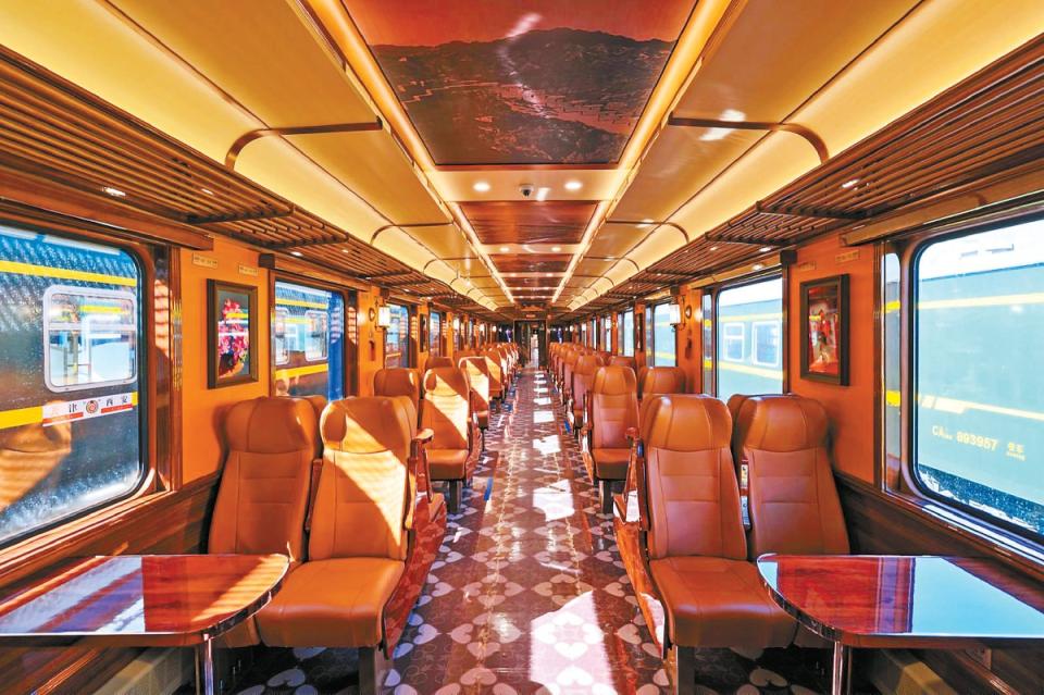 京津冀开特色列车，“快行”“慢享”皆风景