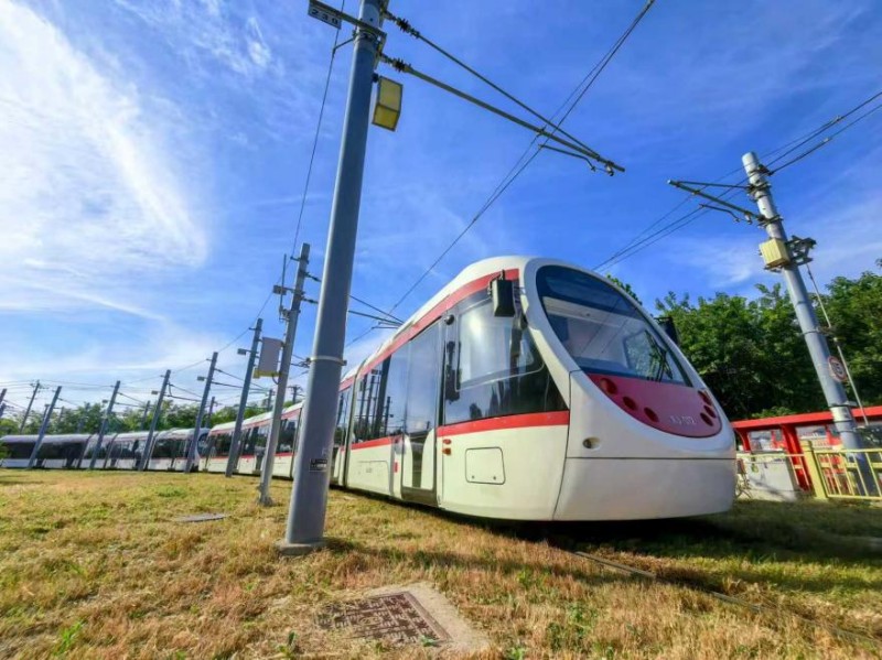 В период Фестиваля красных листьев на линии Сицзяо увеличится провозная способность, минимальный интервал между поездами составит 5 минут