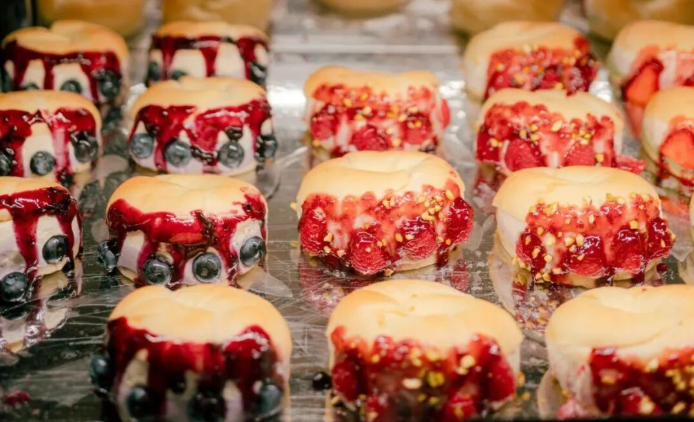 「面包脑袋」集合！快来朝阳探店