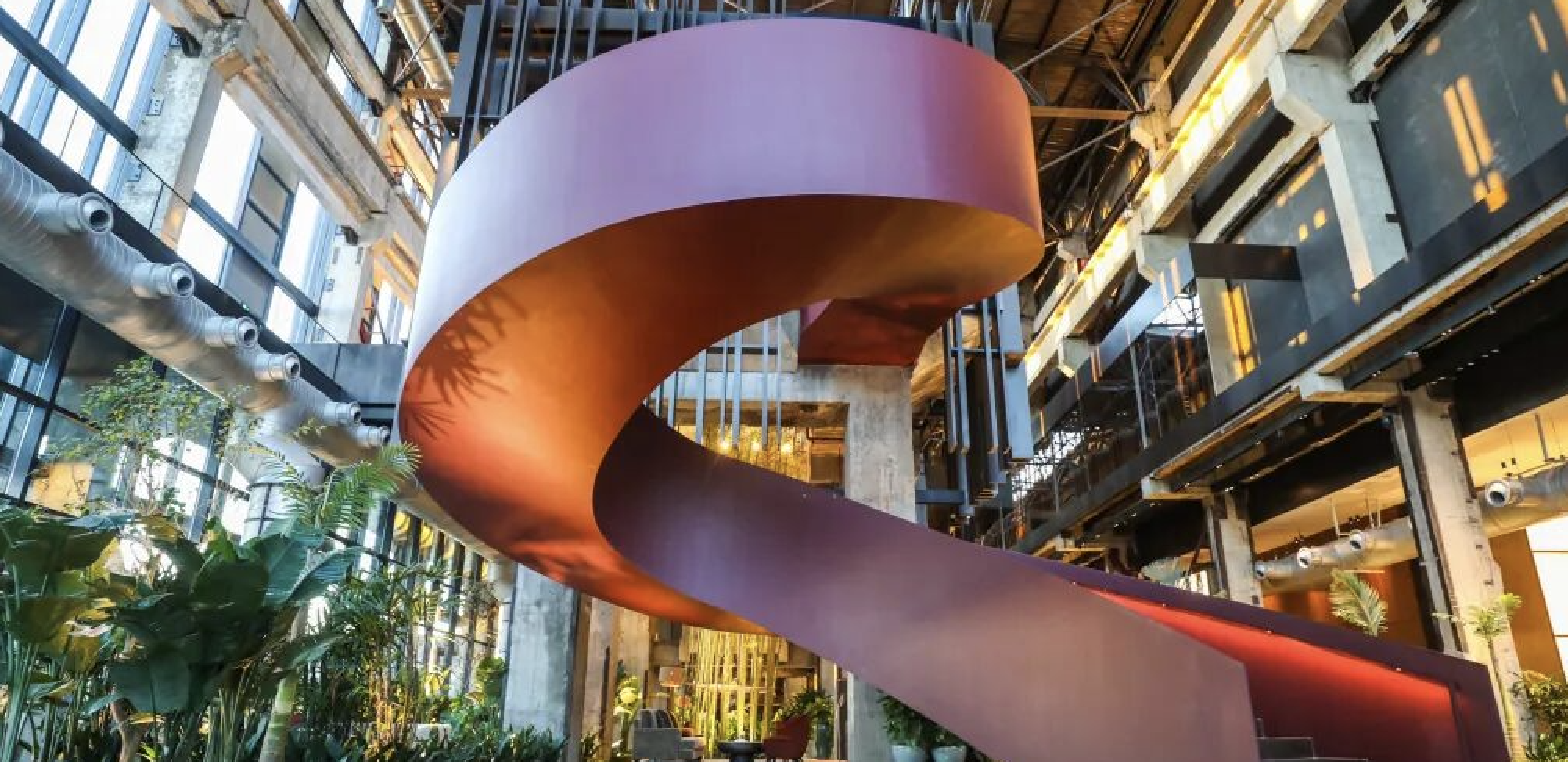 北京首钢园香格里拉荣膺“米其林一星钥”！2025全球米其林星钥酒店榜单发布