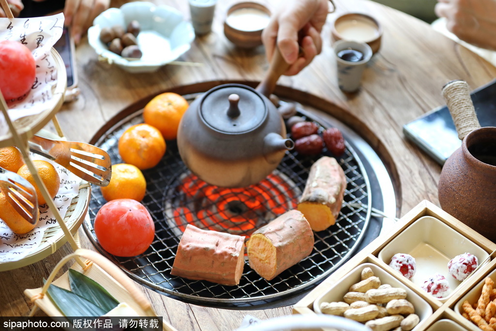 Пекин представил 10 туристических маршрутов «Заваривание чая у печи»