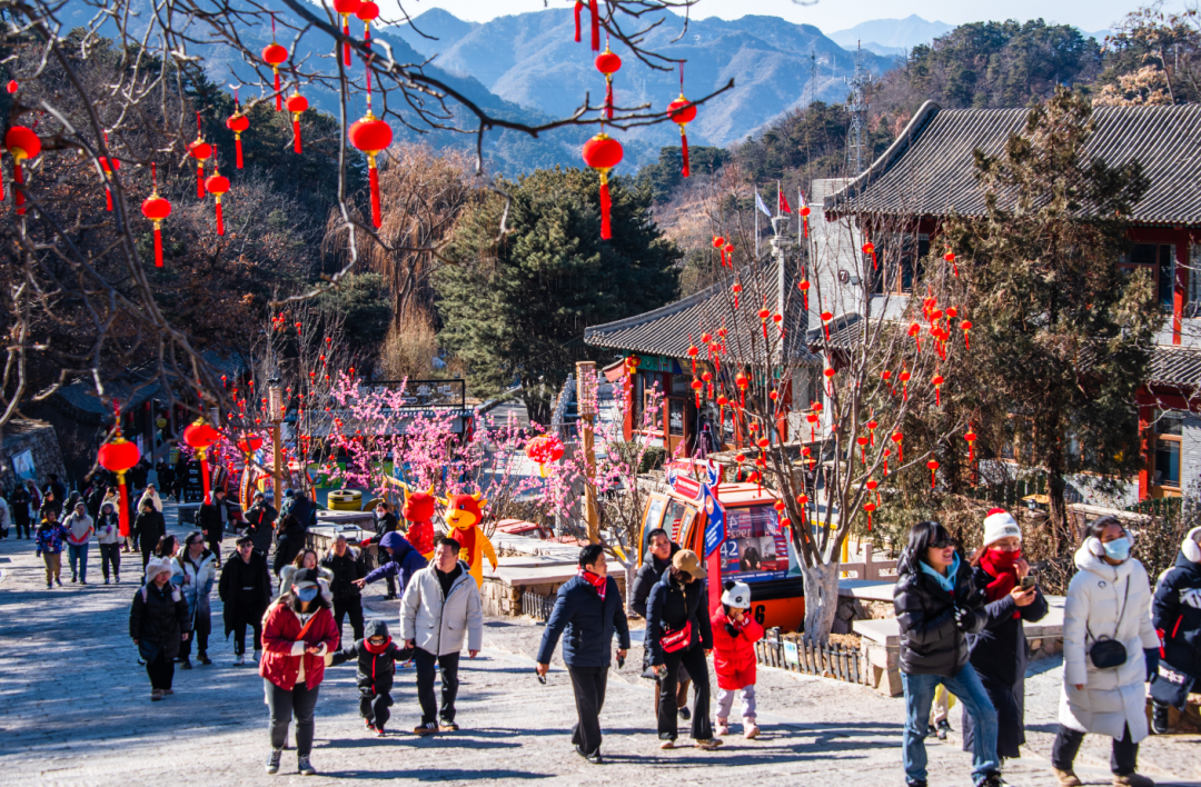 春节不无聊 慕田峪冰雪潮玩 “四件套” 等你来撩 还有特惠哟