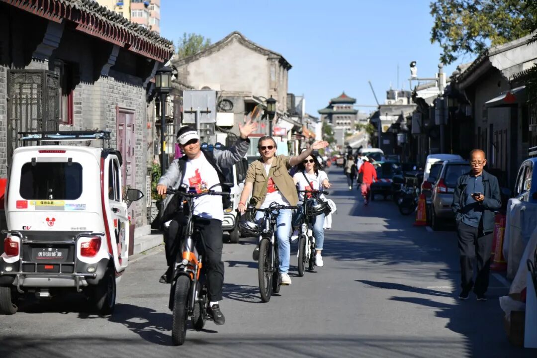 骑车游中轴！来京38次的老外对这位导游竖起大拇指
