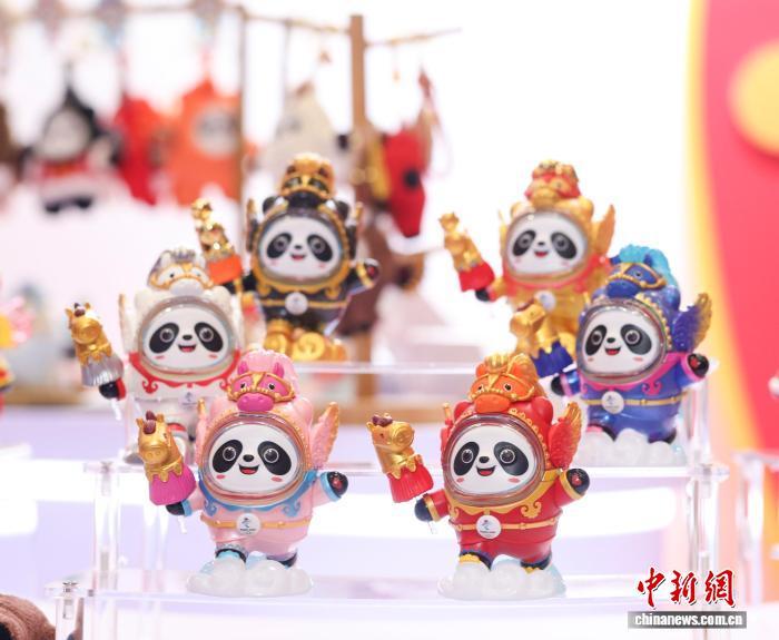 近百款产品28日起全国发售，马墩墩“奔腾”而来