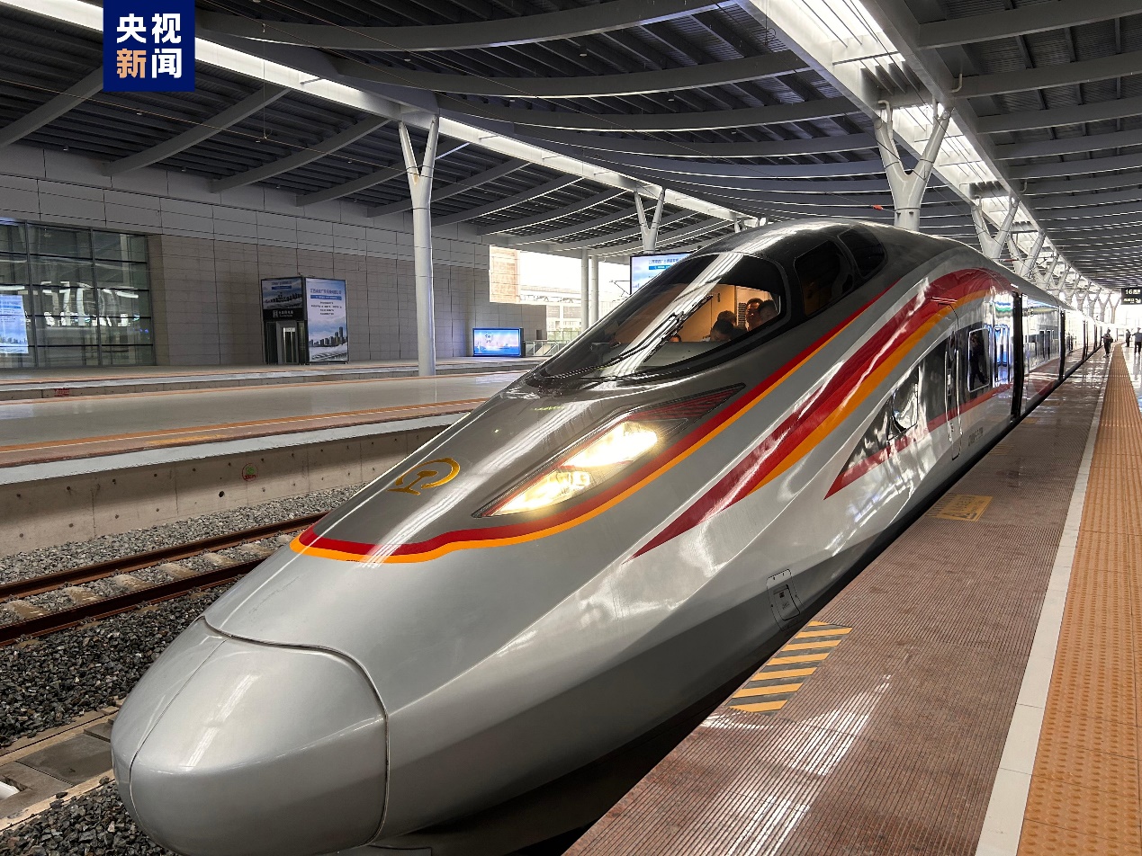 中国鉄道の旅 1-5号 セット 中国鉄道の旅 全5冊(中国鉄道出版社編集) / 古本、中古本、古書籍の