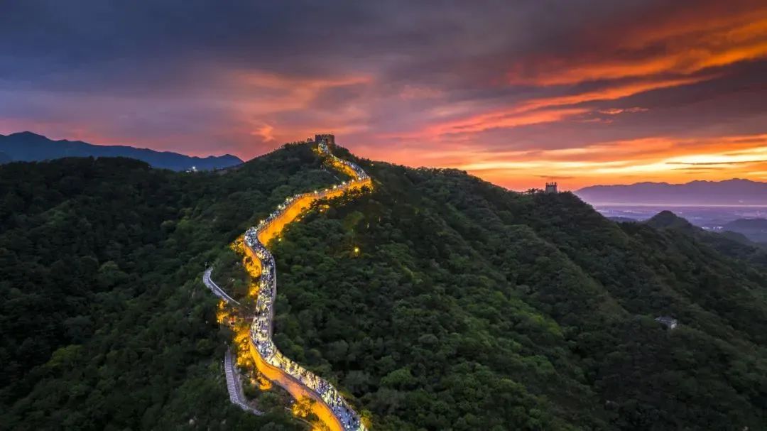 八达岭夜游限时上线，开启梦幻星空之旅